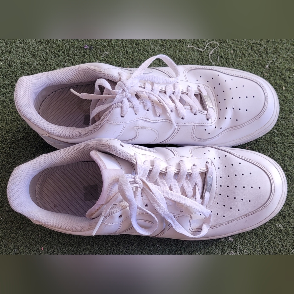 Men's 11 Nike Air Force 1
